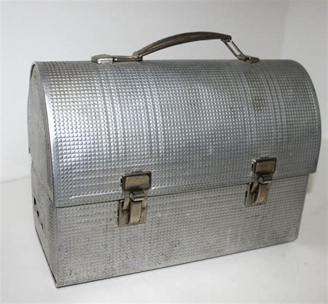 steel lunch box from 1934 antique|vintage metal lunch box cleaning.